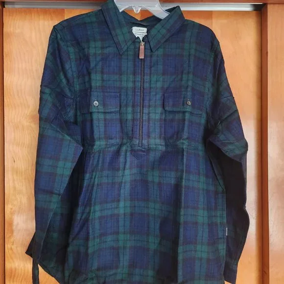 L.L. Bean Women's Scotch Plaid Relaxed Flannel Shirt - Picture 1 of 4